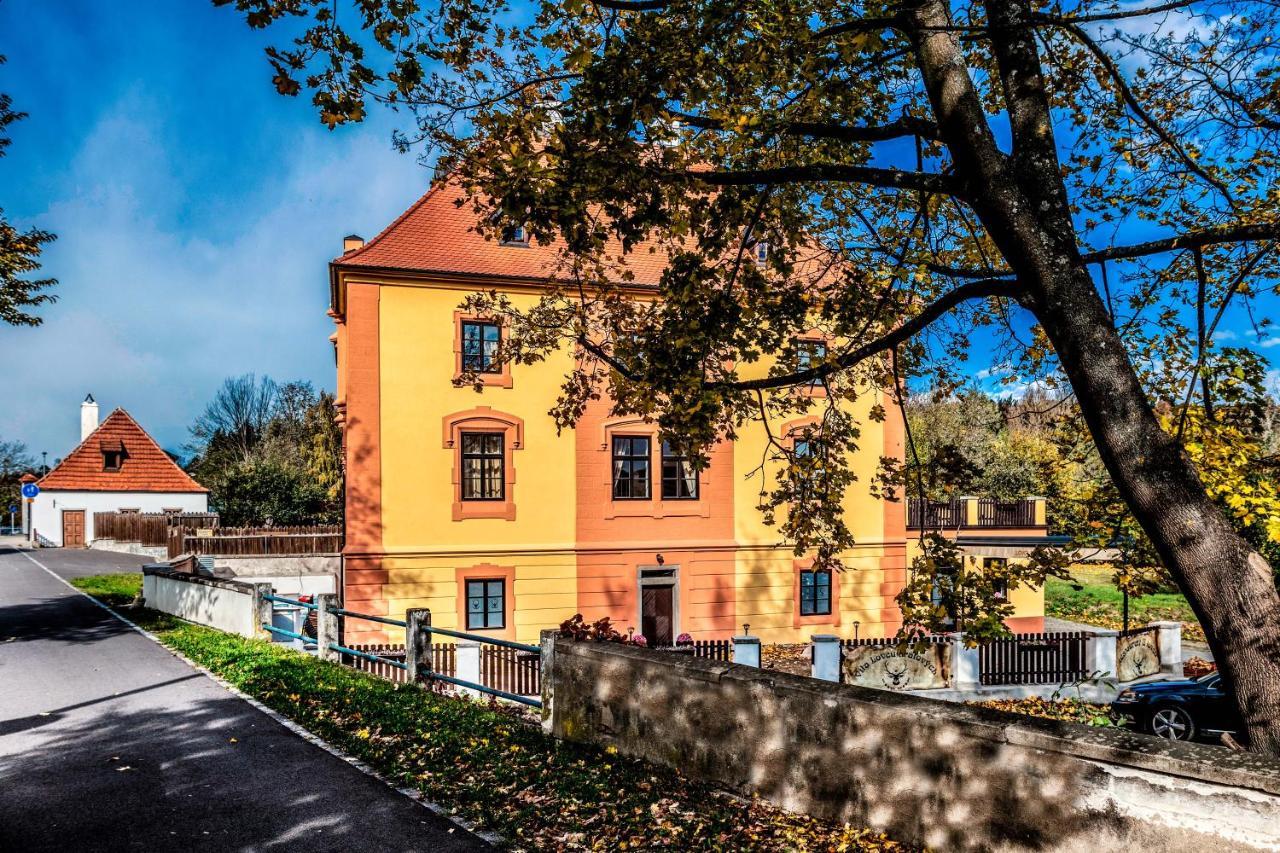Vila Lovcu Kralovych Cesky Krumlov Luaran gambar